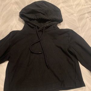 Aritzia Talula cropped hoodie!!!